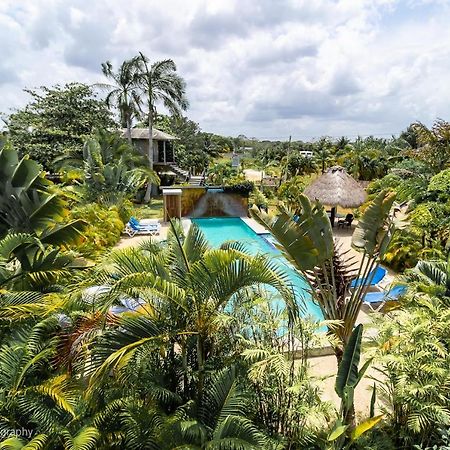 Almond Tree Hotel Resort โคโรซอล ภายนอก รูปภาพ