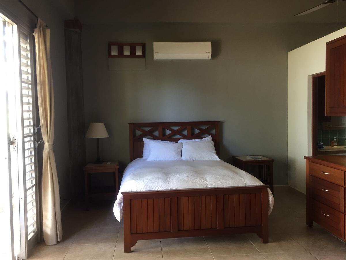 Almond Tree Hotel Resort โคโรซอล ภายนอก รูปภาพ