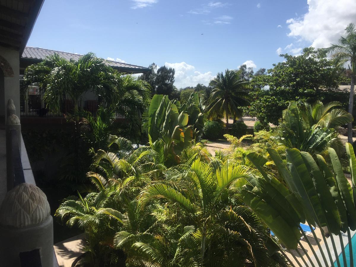 Almond Tree Hotel Resort โคโรซอล ภายนอก รูปภาพ