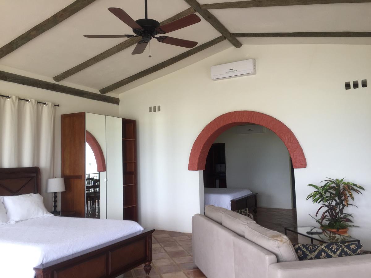 Almond Tree Hotel Resort โคโรซอล ภายนอก รูปภาพ