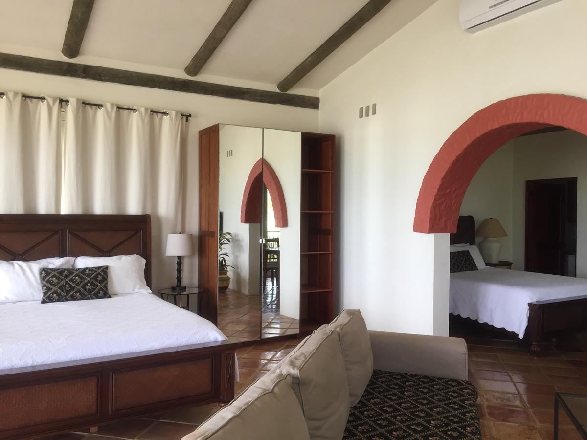 Almond Tree Hotel Resort โคโรซอล ภายนอก รูปภาพ